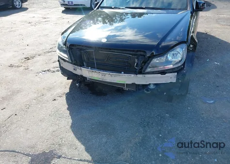 2013 Mercedes-Benz C 250 Sport из США, поврежденный, VIN WDDGF4HB3DR265660